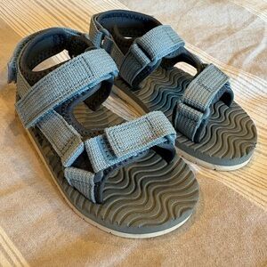Cat & Jack Blue Textured Sandals Size 8